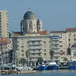 Duplex, Vue Panoramique Sur La Mediterranee, Piscine, Garage