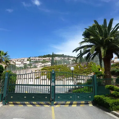 Duplex, Vue Panoramique Sur La Mediterranee, Piscine, Garage *