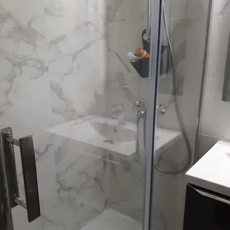 Duplex, Vue Panoramique Sur La Mediterranee, Piscine, Garage *