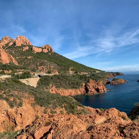 Duplex, Vue Panoramique Sur La Mediterranee, Piscine, Garage