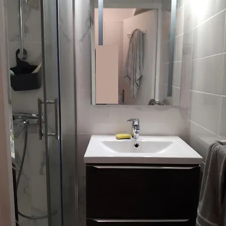 Duplex, Vue Panoramique Sur La Mediterranee, Piscine, Garage