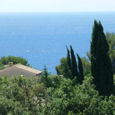 Duplex, Vue Panoramique Sur La Mediterranee, Piscine, Garage Apartment