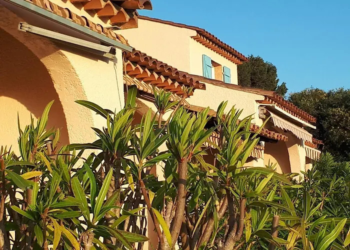 Duplex, Vue Panoramique Sur La Méditerranée, Piscine, Garage Appartement Saint-Raphaël