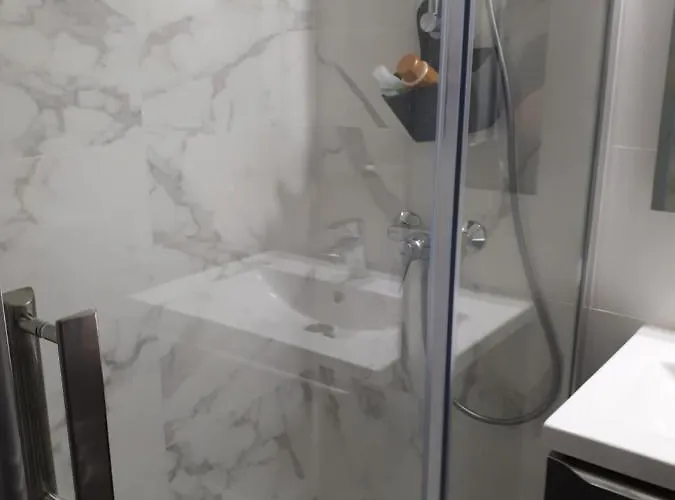 Duplex, Vue Panoramique Sur La Mediterranee, Piscine, Garage *