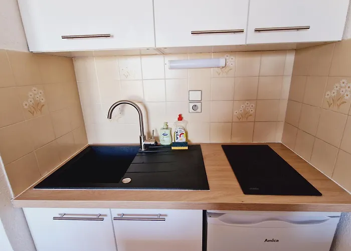 Appartement Duplex, Vue Panoramique Sur La Méditerranée, Piscine, Garage *