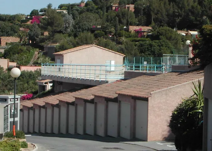 Duplex, Vue Panoramique Sur La Mediterranee, Piscine, Garage